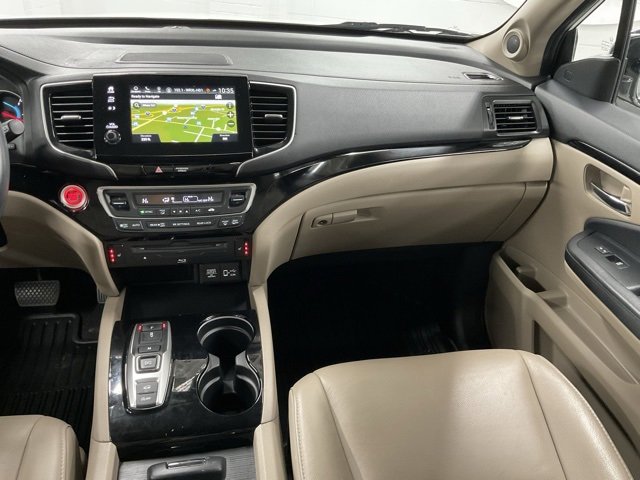 Certified 2019 Honda Pilot Touring image 20