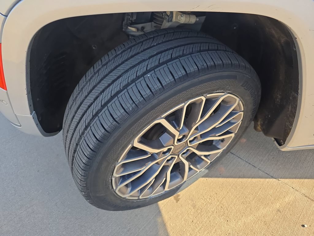 Used 2021 Jeep Grand Cherokee L Summit AWD/4WD image 33