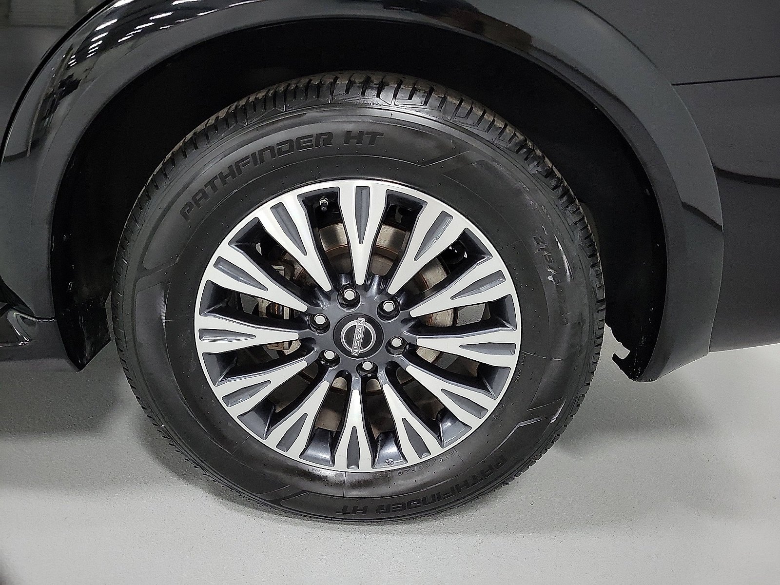 Used 2022 Nissan Armada SL w/ Midnight Edition Package RWD image 8