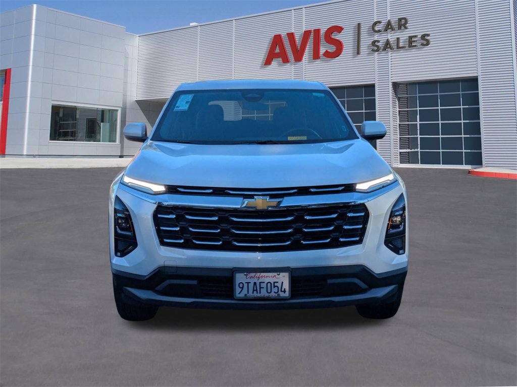 Used 2025 Chevrolet Equinox LT image 2