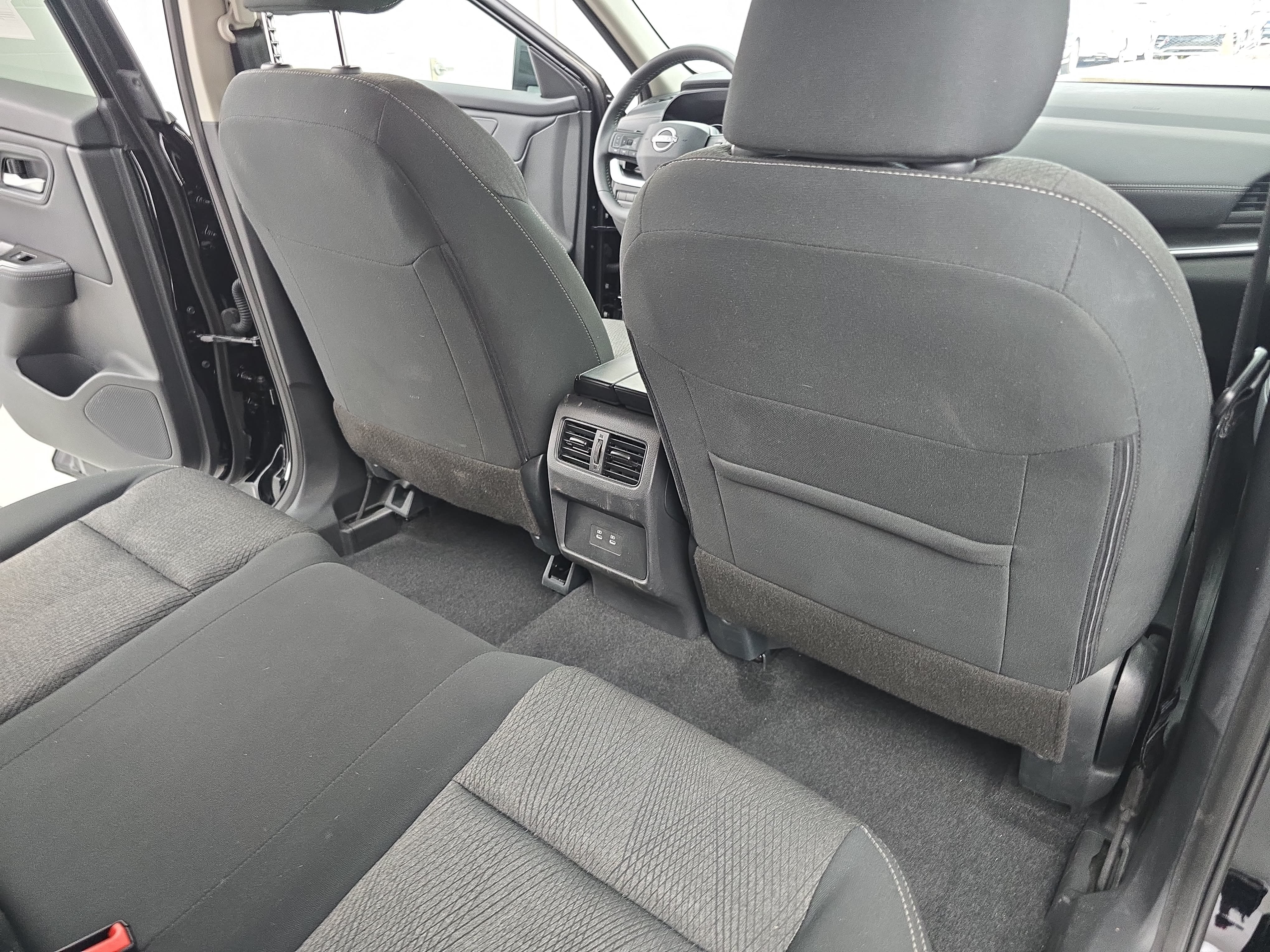 Certified 2025 Nissan Rogue SV FWD image 11