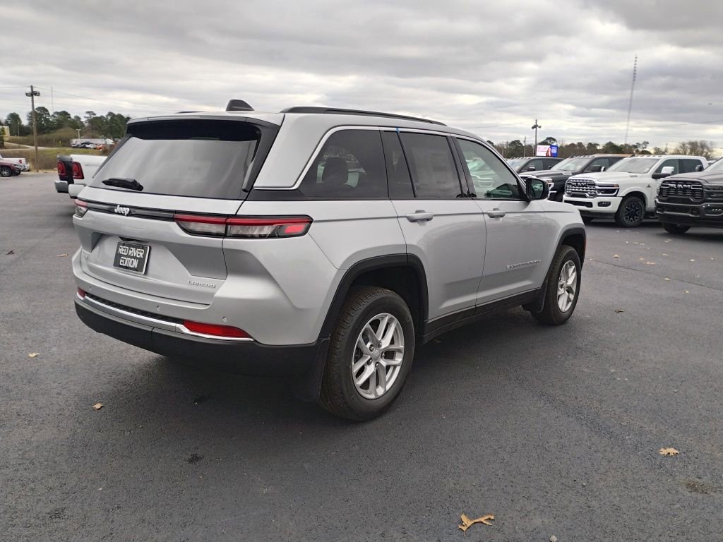 New 2025 Jeep Grand Cherokee Laredo X w/ Trailer Tow Package image 5