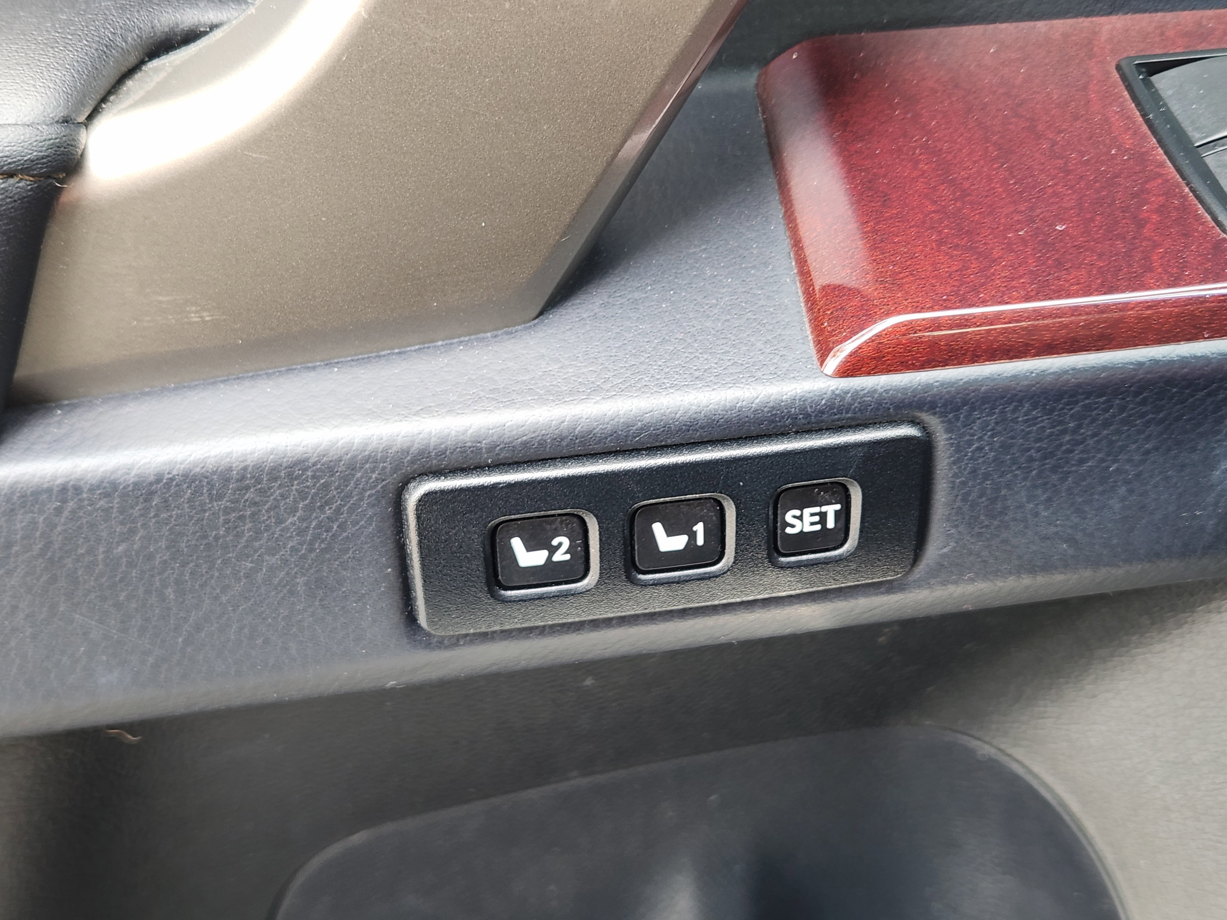 Used 2017 Lexus GX 460 Luxury w/ Preferred Accessory Package image 21