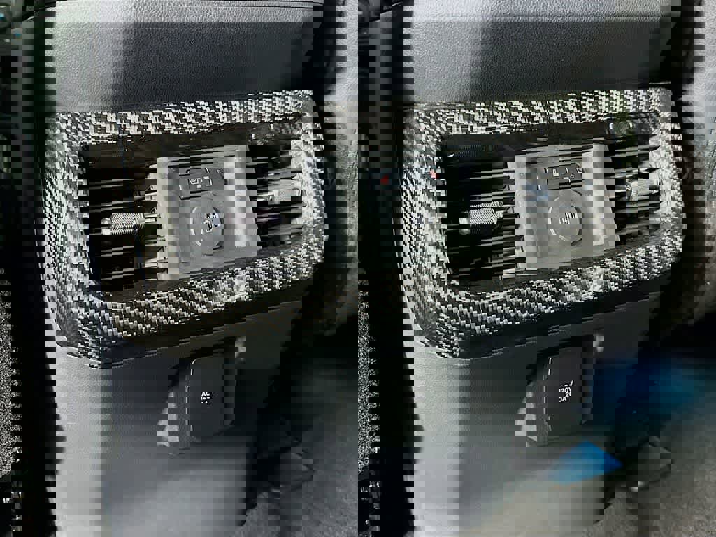 New 2026 Ford F250 Lariat w/ Black Appearance Package image 13