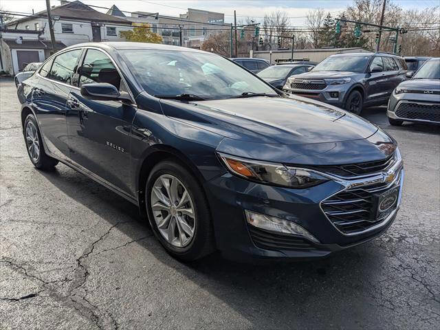 Used 2019 Chevrolet Malibu LT w/ Driver Confidence Package image 6