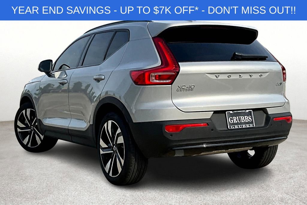 Used 2025 Volvo XC40 B5 Ultra w/ Protection Package Premier image 6