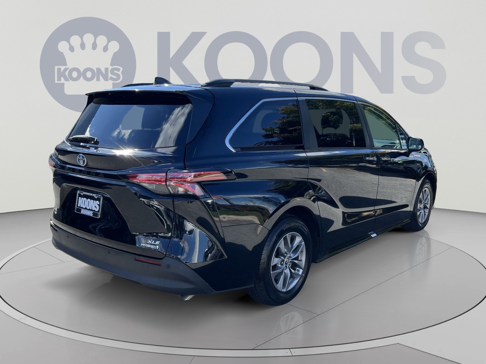 Used 2022 Toyota Sienna XLE FWD image 7