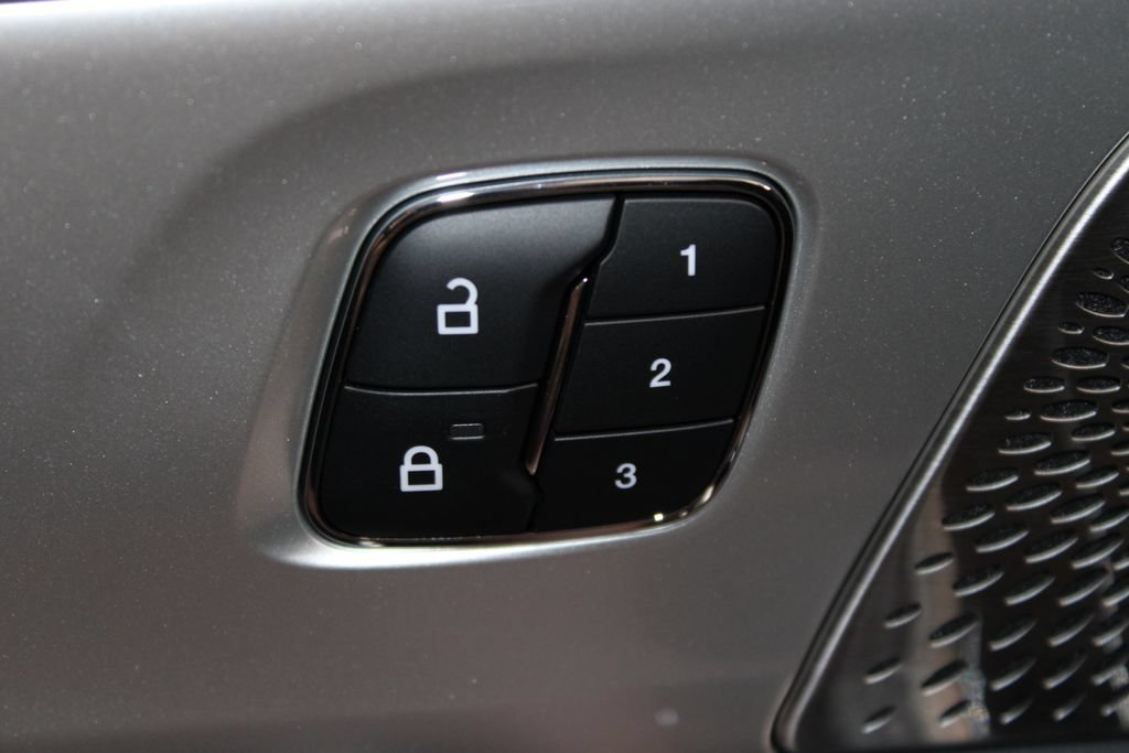 New 2026 Lincoln Nautilus Reserve AWD/4WD image 44