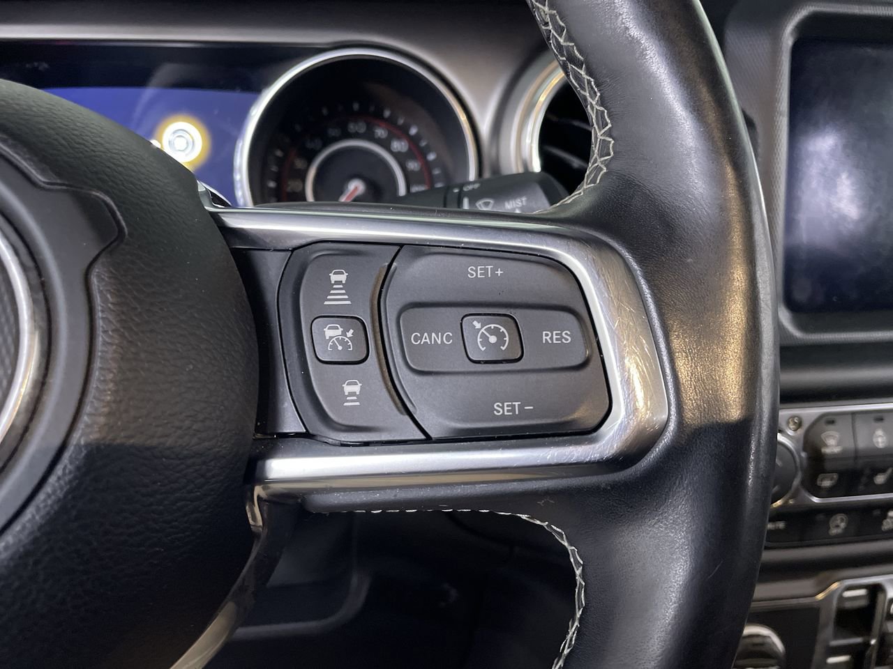 Used 2020 Jeep Gladiator Rubicon AWD/4WD image 26