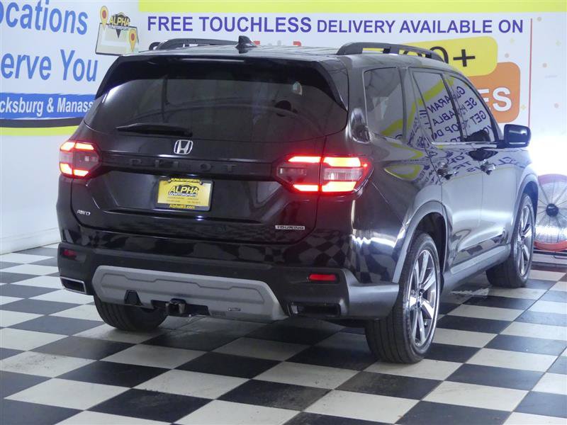 Used 2023 Honda Pilot Touring image 7