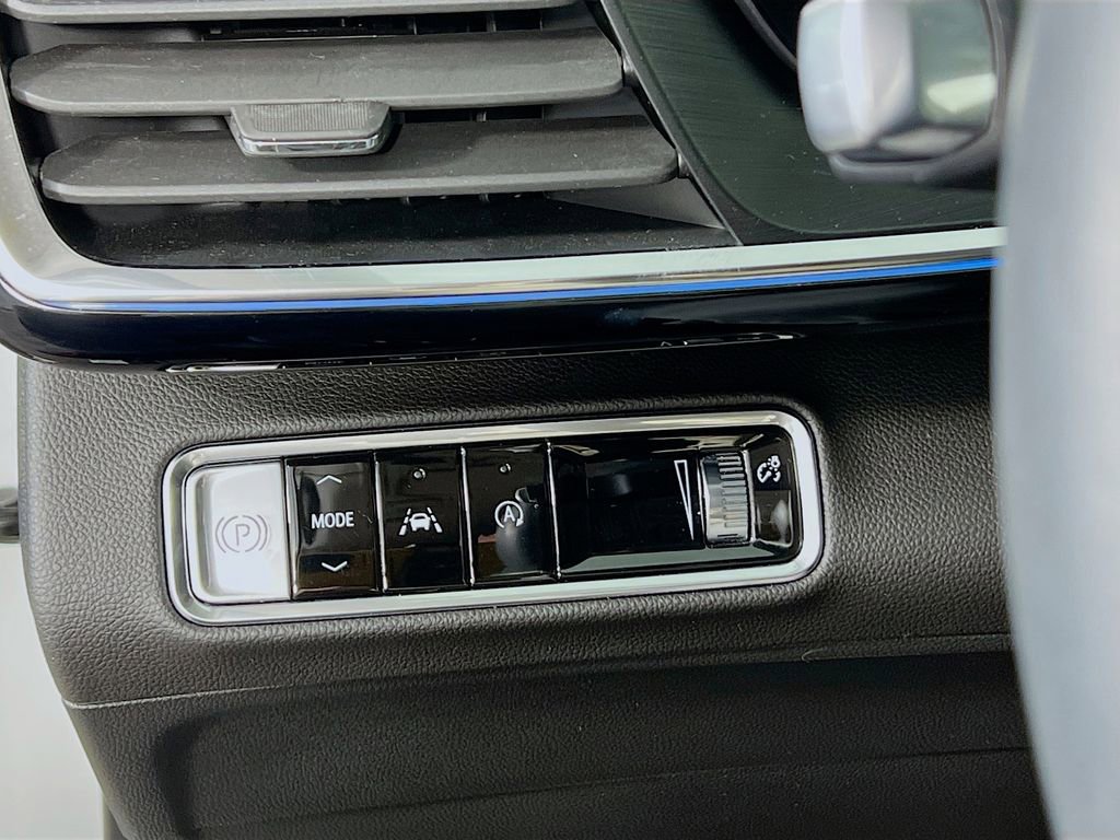 Used 2024 Buick Envision Preferred image 9