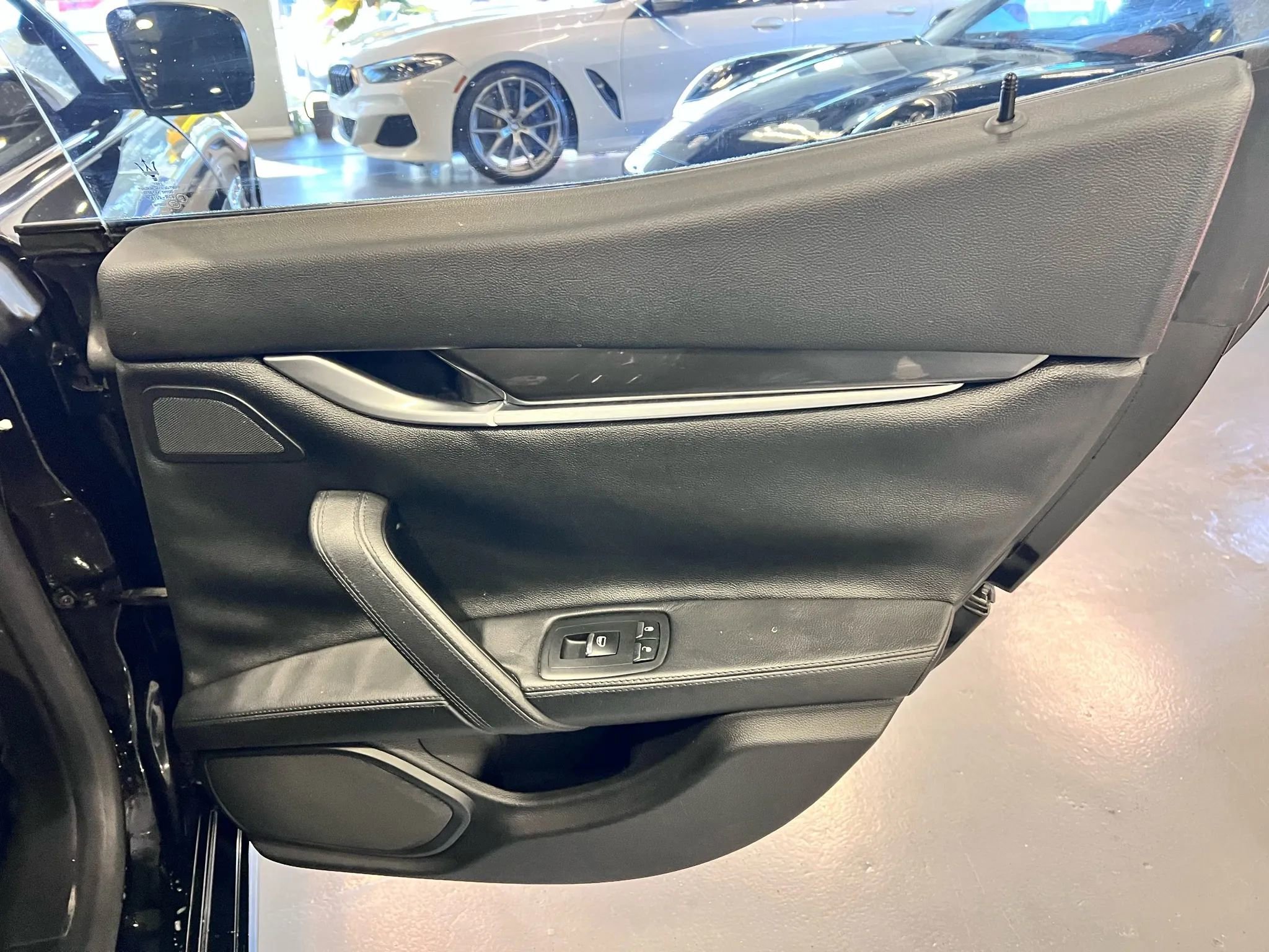 Used 2016 Maserati Ghibli S Q4 AWD/4WD image 29
