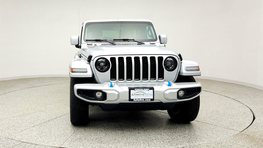 Used 2023 Jeep Wrangler Unlimited Sahara AWD/4WD image 2