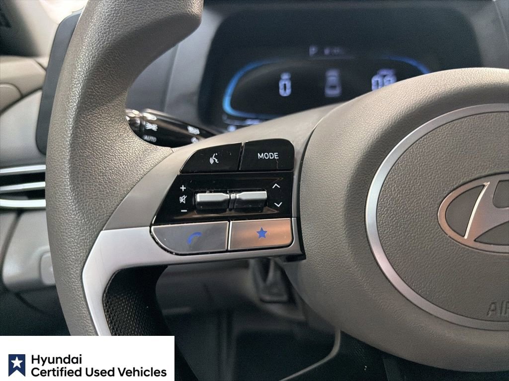 Certified 2024 Hyundai Elantra SE FWD image 20