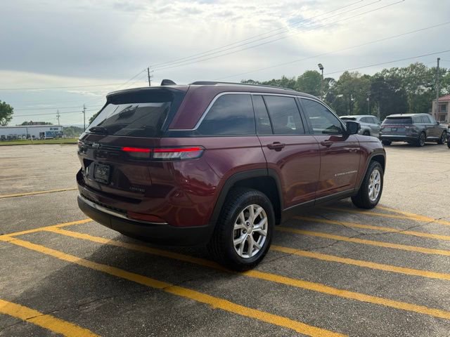 Used 2023 Jeep Grand Cherokee Limited image 10