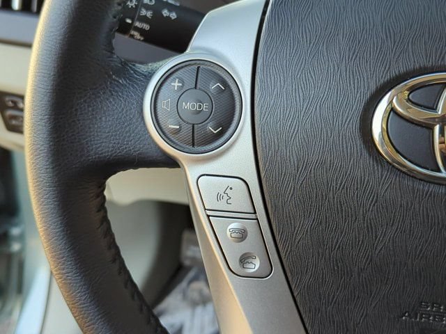 Used 2015 Toyota Prius Four FWD image 17