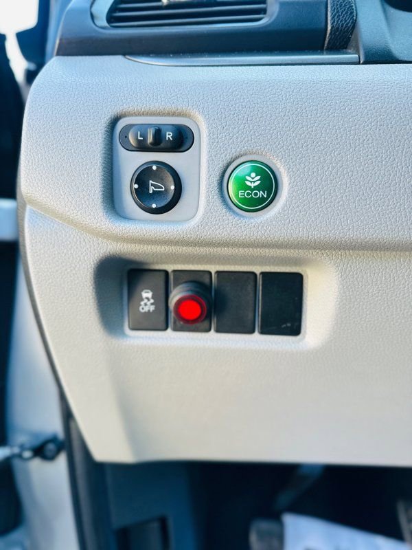 Used 2016 Honda Pilot LX image 15