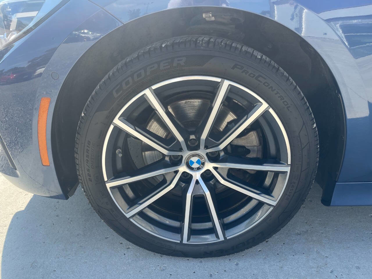 Used 2021 BMW 330i xDrive Sedan image 6