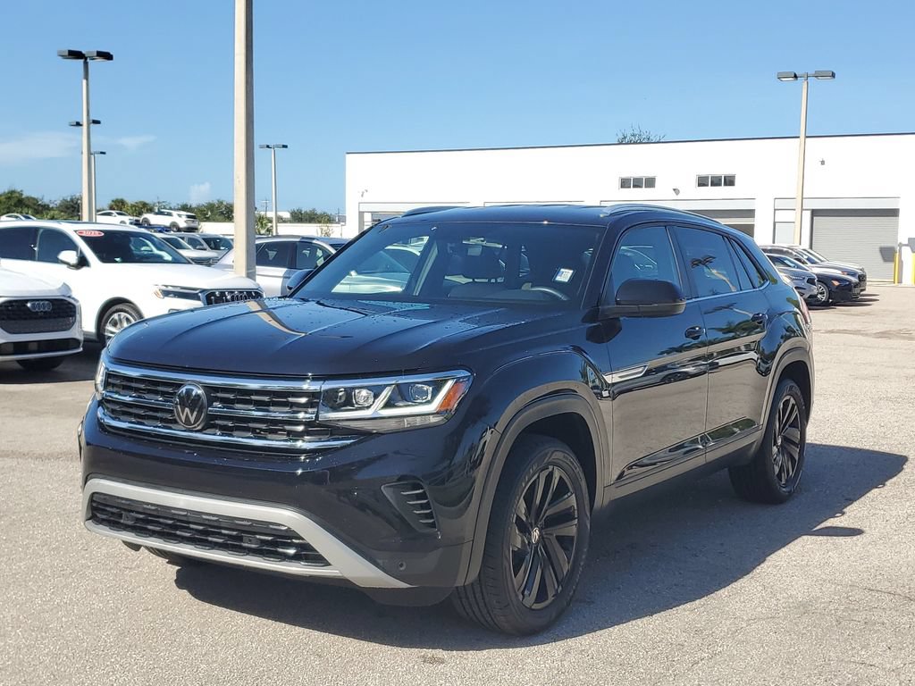 Certified 2023 Volkswagen Atlas Cross Sport SE w/ Black Wheel Package FWD image 9