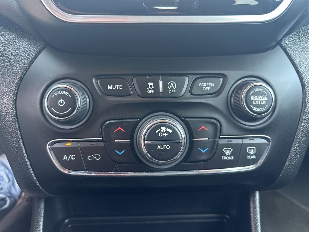 Used 2022 Jeep Cherokee Limited AWD/4WD image 20