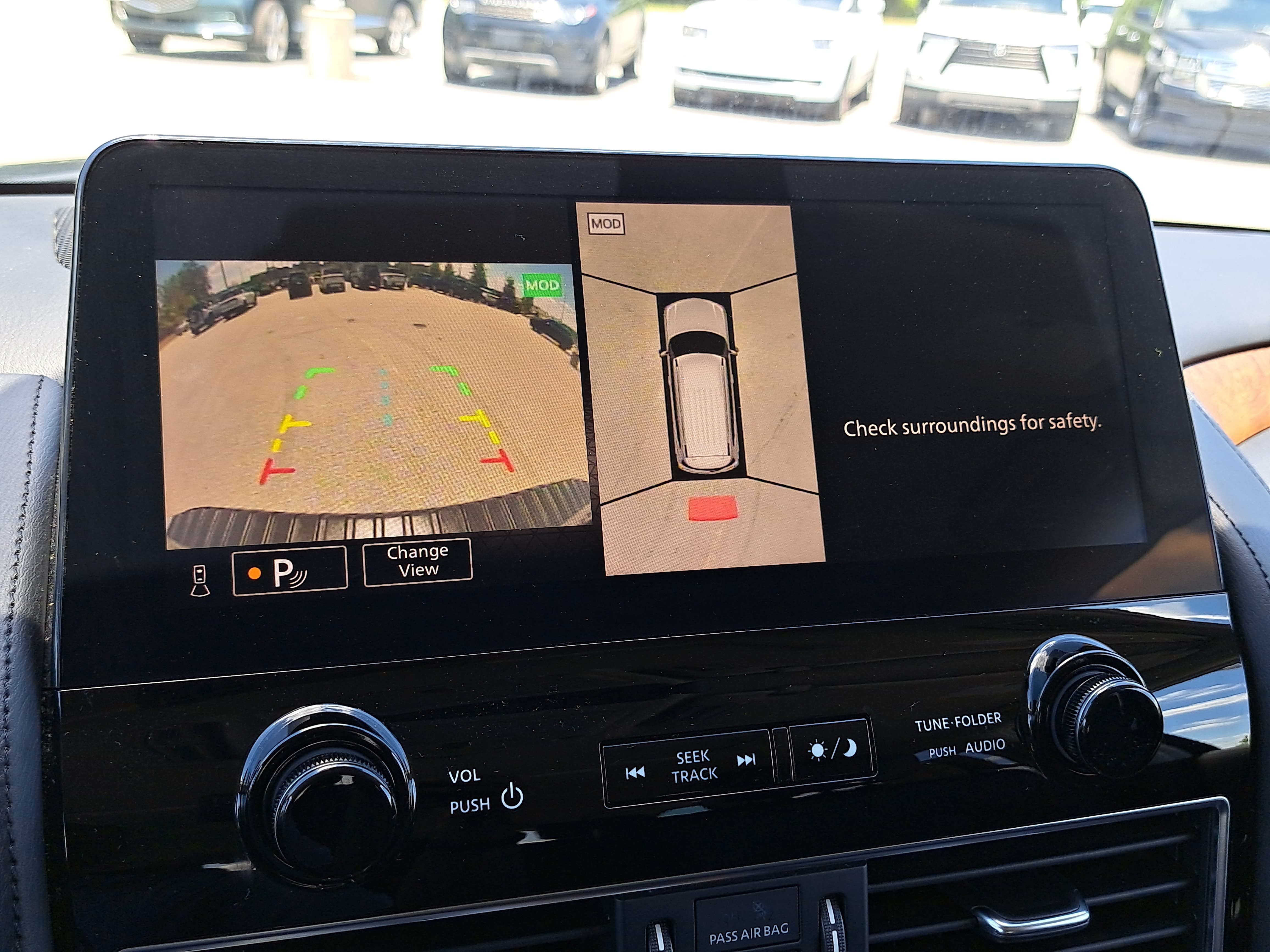 Used 2022 Nissan Armada SL AWD/4WD image 25