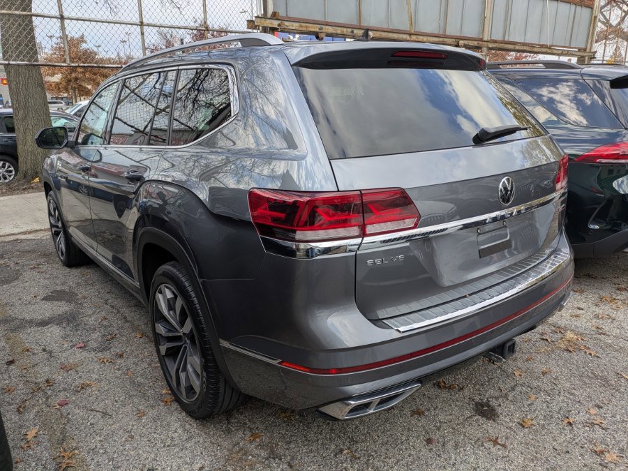 Used 2022 Volkswagen Atlas SEL Premium image 4