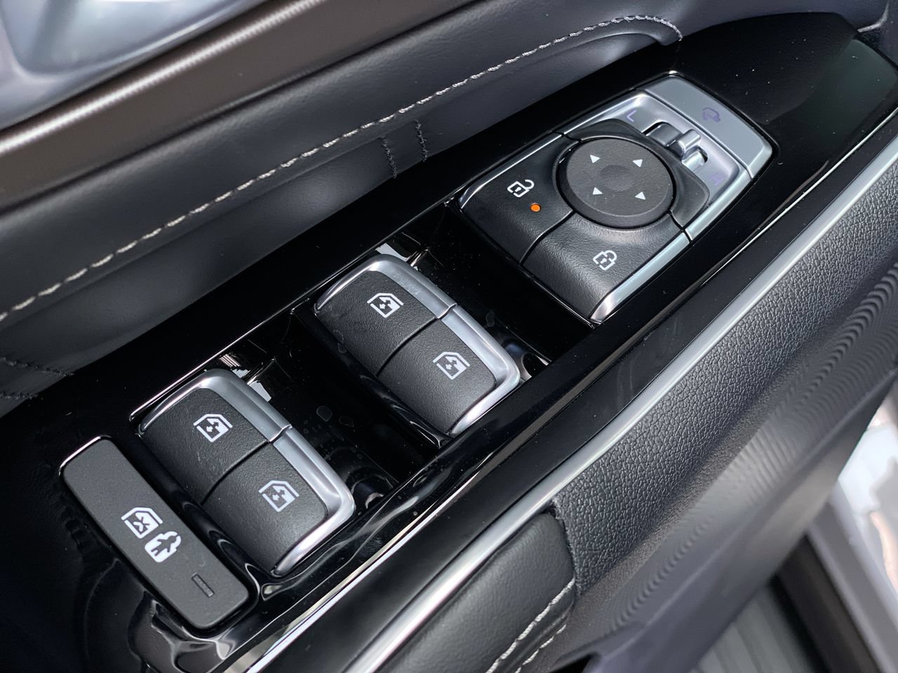 New 2026 Kia Sorento SX FWD image 18