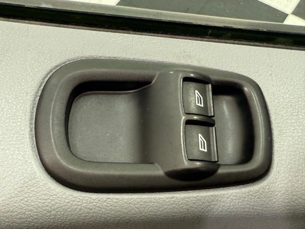 Used 2019 Ford Transit 350 XLT image 21