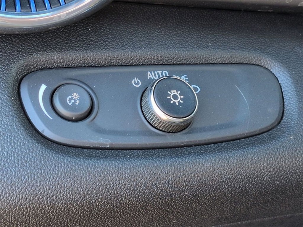 Used 2024 Chevrolet Trax LT w/ Driver Confidence Package image 16