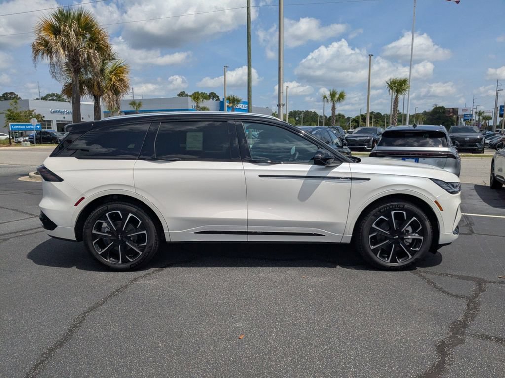 New 2026 Lincoln Nautilus Reserve AWD/4WD image 3