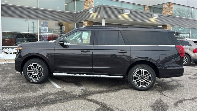 New 2025 Ford Expedition Max Active image 4