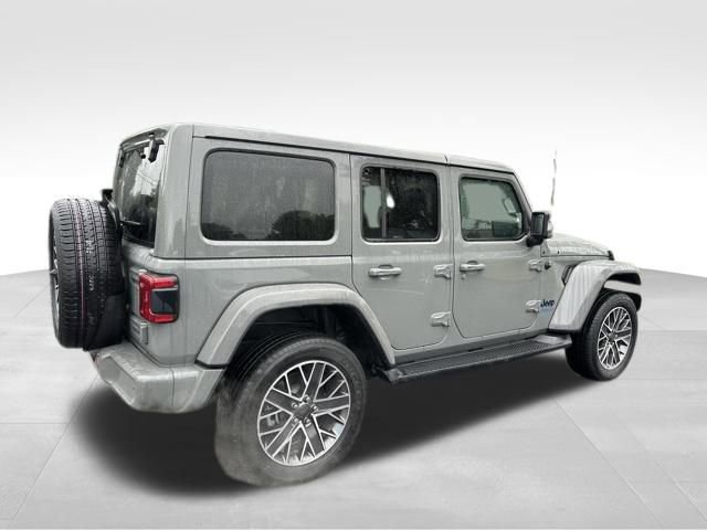 Used 2022 Jeep Wrangler Unlimited Sahara image 8
