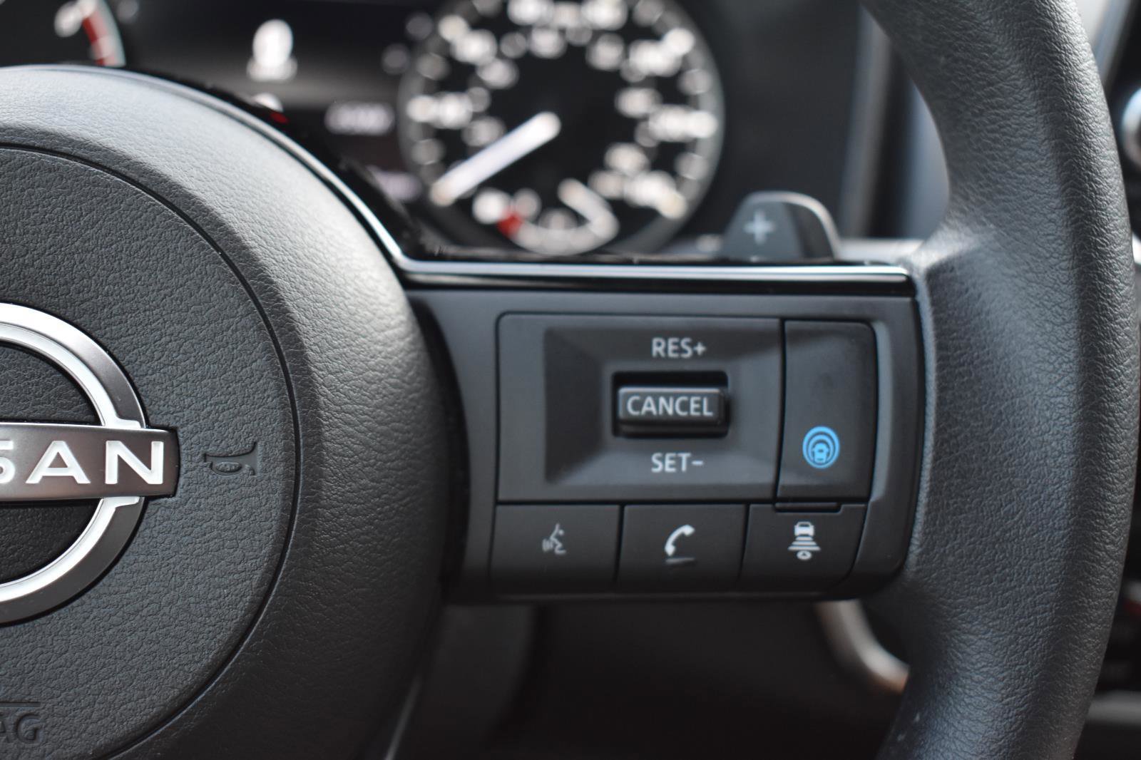 Certified 2023 Nissan Rogue SV image 34