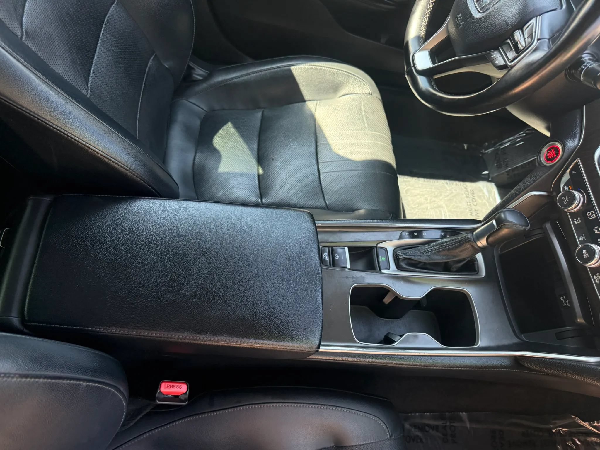 Used 2018 Honda Accord EX-L image 19