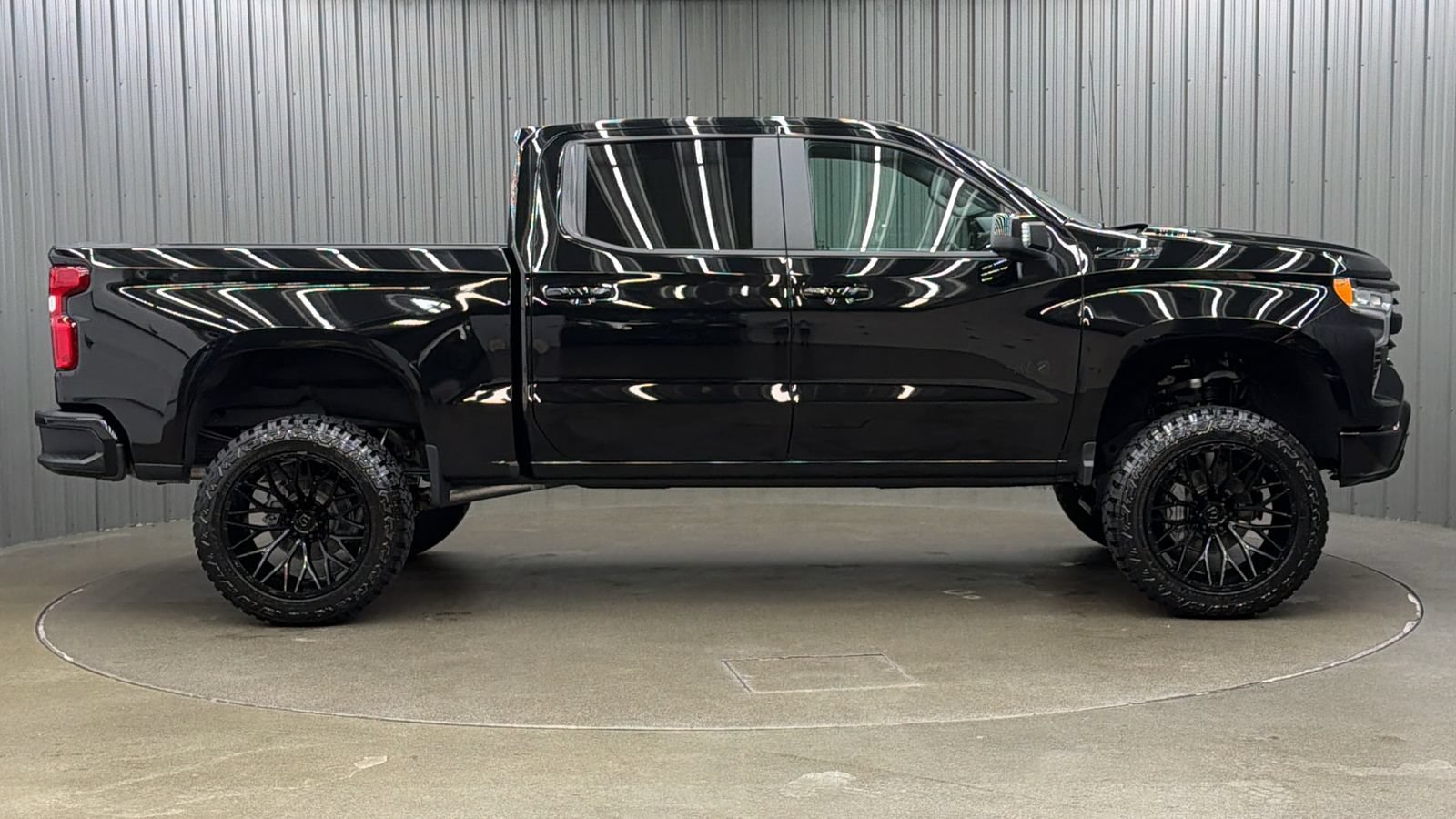 Used 2026 Chevrolet Silverado 1500 RST w/ RST All Star Premium Package AWD/4WD image 6