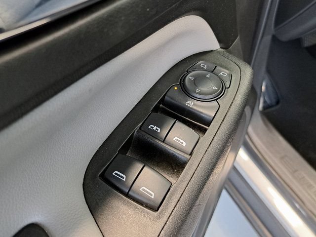 Used 2020 Chevrolet Equinox LS w/ LS Convenience Package FWD image 21
