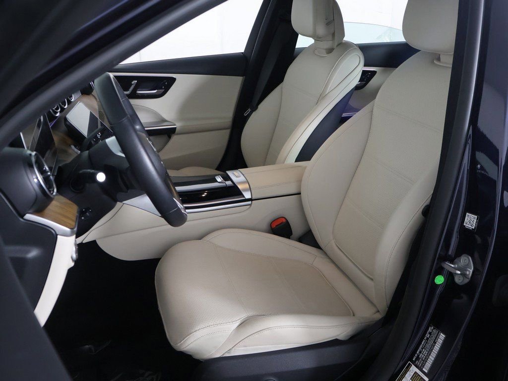 Used 2023 Mercedes-Benz C 300 4MATIC Sedan image 29