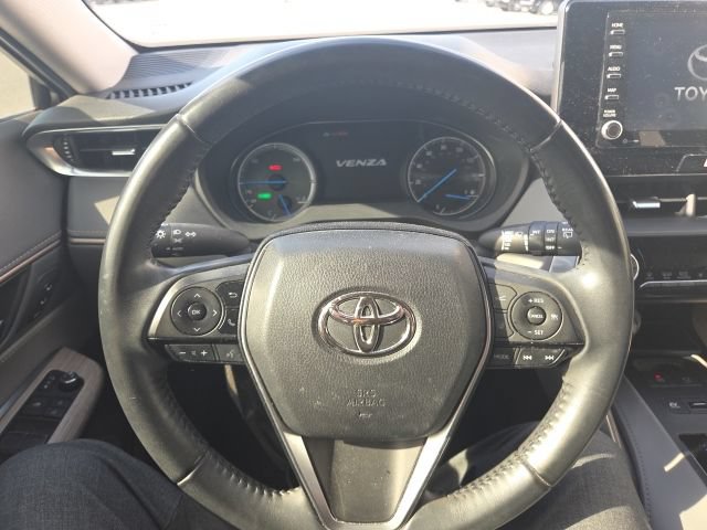 Used 2022 Toyota Venza XLE AWD/4WD image 14