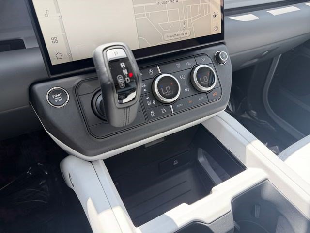 New 2026 Land Rover Defender 110 X-Dynamic SE AWD/4WD image 24