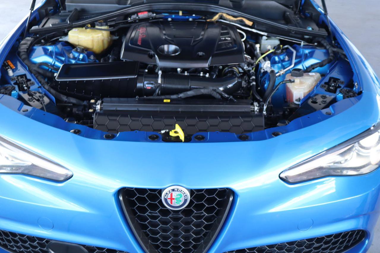 Used 2018 Alfa Romeo Giulia RWD image 35