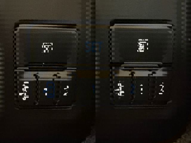 Used 2019 GMC Sierra 1500 SLT w/ SLT Premium Plus Package image 9