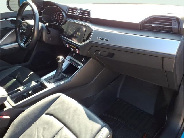 Used 2020 Audi Q3 2.0T Premium w/ Convenience Package AWD/4WD image 23