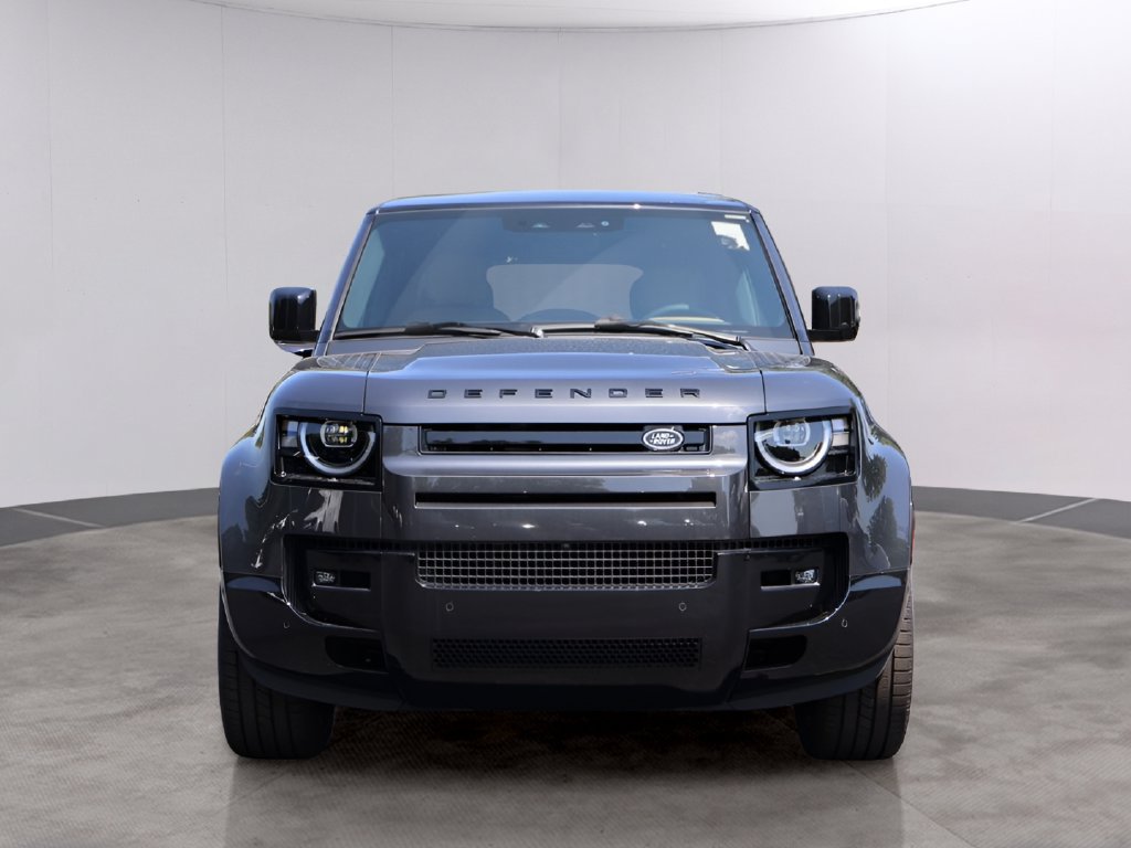 New 2026 Land Rover Defender 130 V8 AWD/4WD image 2