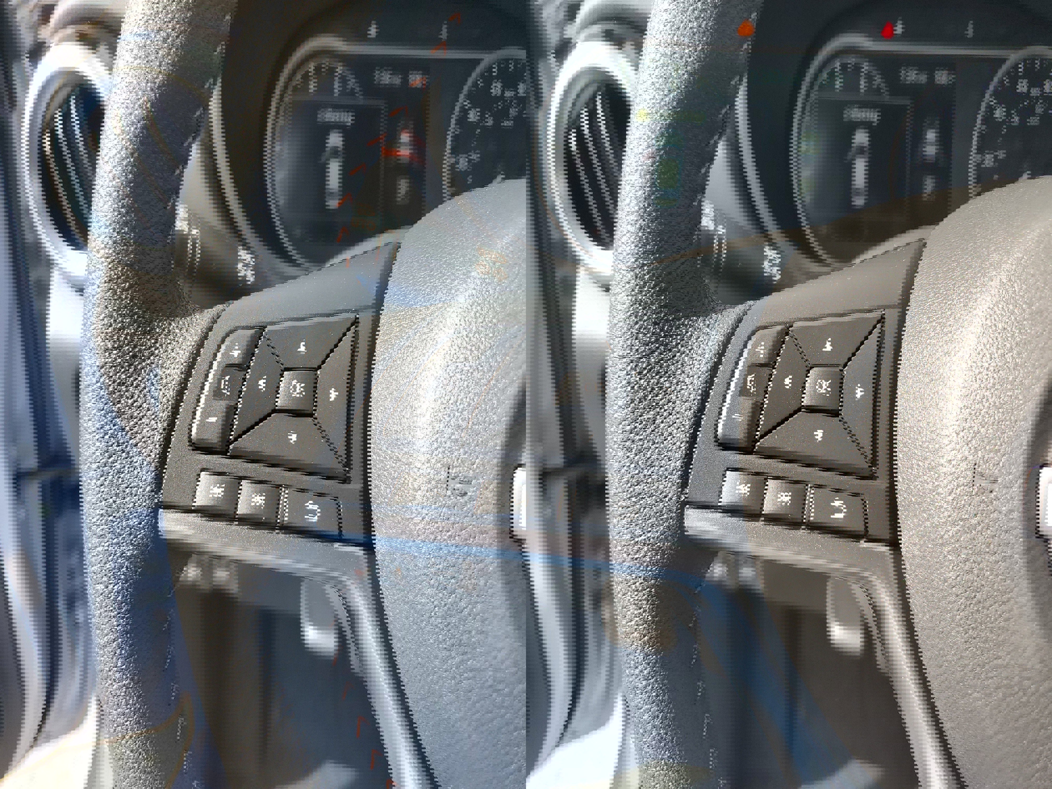 New 2025 Nissan Versa SR w/ Trunk Package image 21