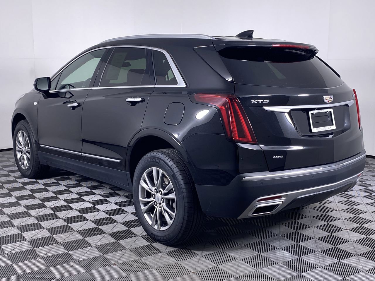 Certified 2022 Cadillac XT5 Premium Luxury AWD/4WD image 38