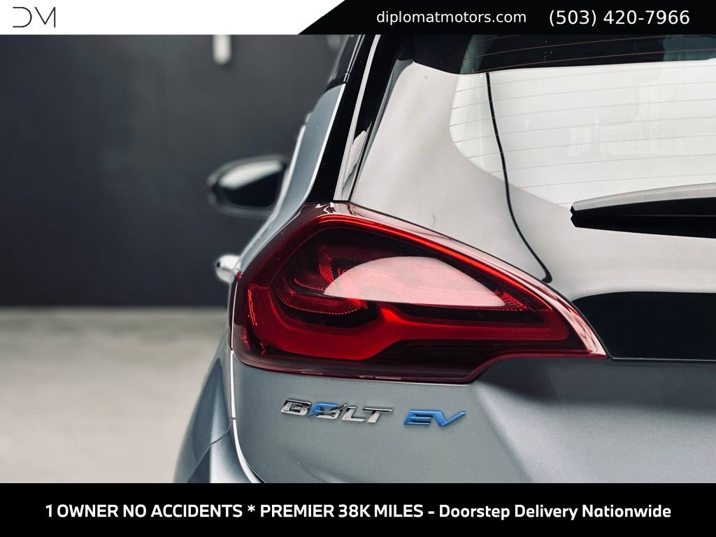 Used 2017 Chevrolet Bolt Premier w/ Driver Confidence II Package FWD image 15