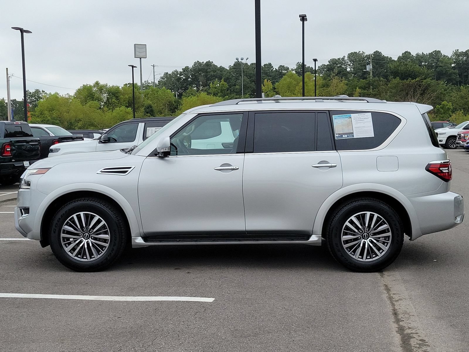 Used 2023 Nissan Armada SL w/ Cargo Package RWD image 6