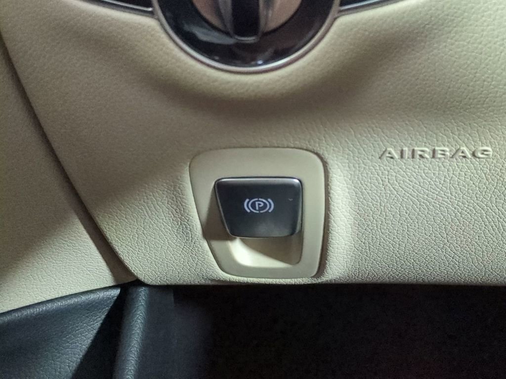 Used 2018 Mercedes-Benz E 300 image 29