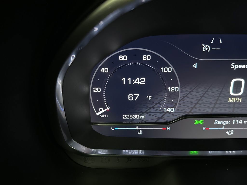 Used 2024 GMC Yukon AT4 w/ Technology Package image 15