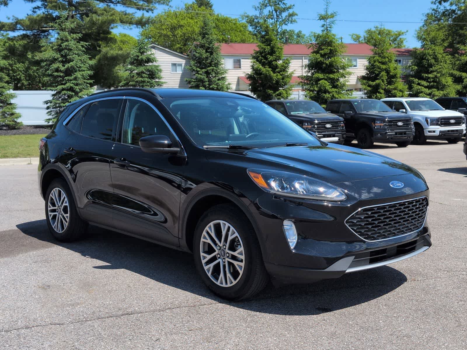 Used 2022 Ford Escape SEL AWD/4WD image 2